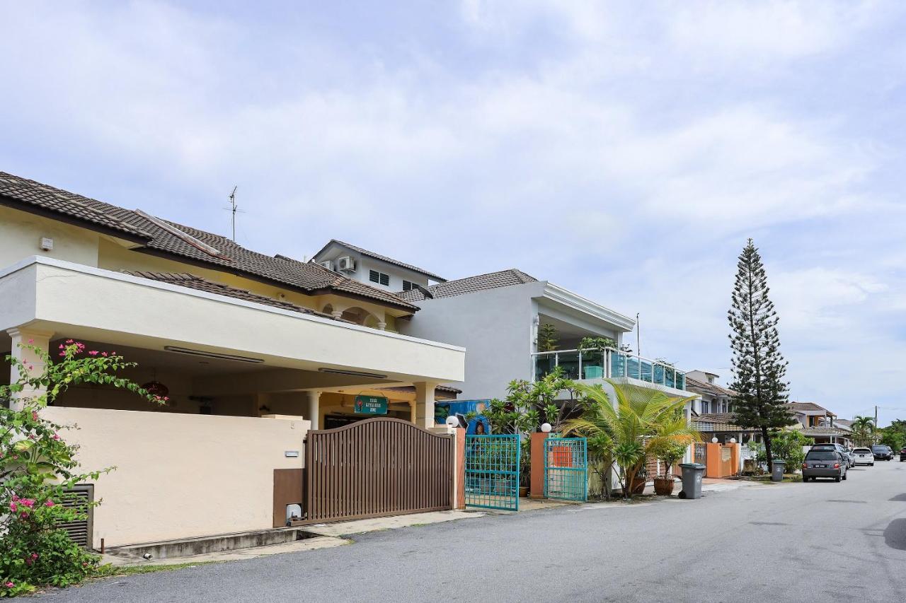 Oyo Home 90229, 3 Little Birds Homestay 4Bhk Malacca Exteriér fotografie