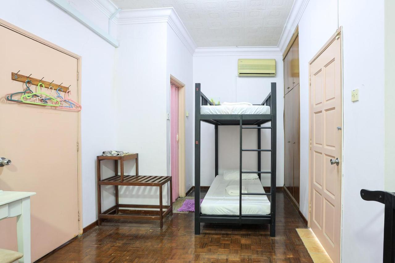 Oyo Home 90229, 3 Little Birds Homestay 4Bhk Malacca Exteriér fotografie