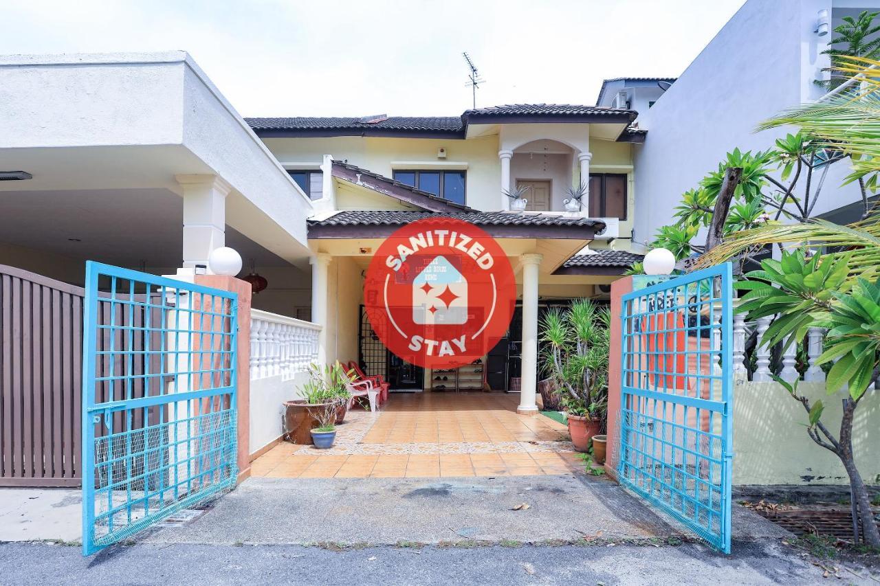 Oyo Home 90229, 3 Little Birds Homestay 4Bhk Malacca Exteriér fotografie