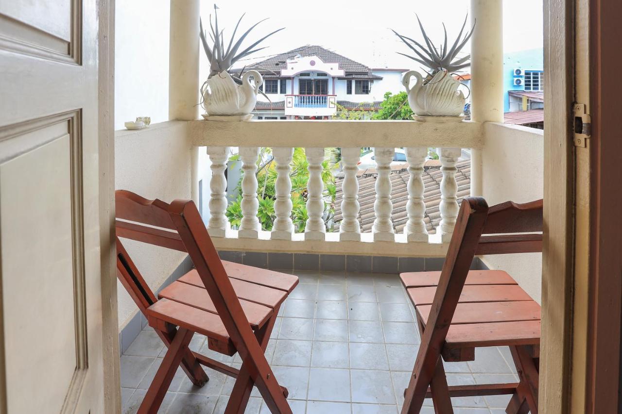 Oyo Home 90229, 3 Little Birds Homestay 4Bhk Malacca Exteriér fotografie