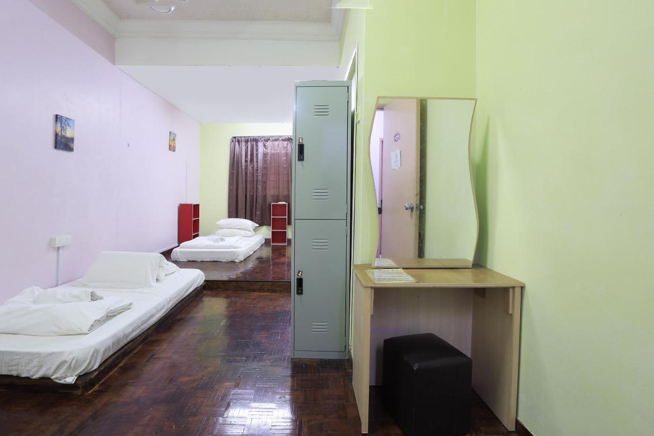 Oyo Home 90229, 3 Little Birds Homestay 4Bhk Malacca Exteriér fotografie