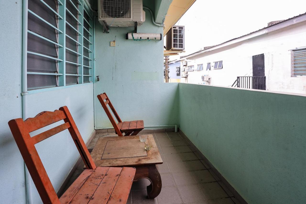 Oyo Home 90229, 3 Little Birds Homestay 4Bhk Malacca Exteriér fotografie