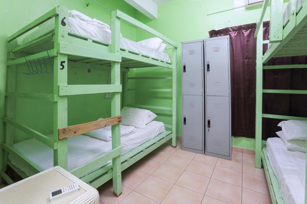 Oyo Home 90229, 3 Little Birds Homestay 4Bhk Malacca Exteriér fotografie