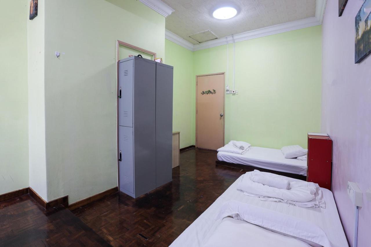 Oyo Home 90229, 3 Little Birds Homestay 4Bhk Malacca Exteriér fotografie