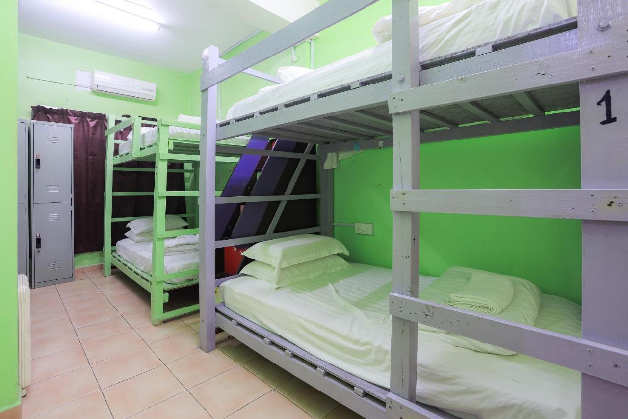 Oyo Home 90229, 3 Little Birds Homestay 4Bhk Malacca Exteriér fotografie